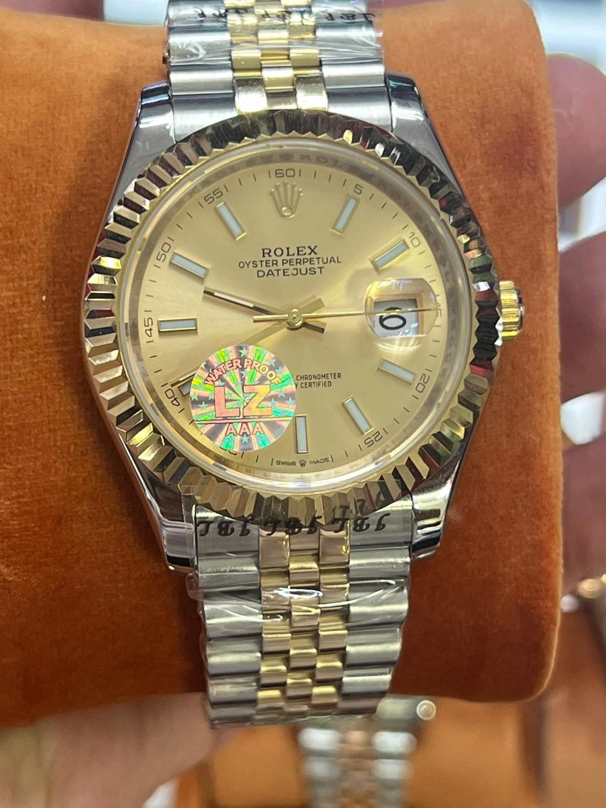 Rolex Datejust Rolesor: Golden Radiance on the Wrist Rolex Datejust Rolesor: Golden Radiance on the Wrist